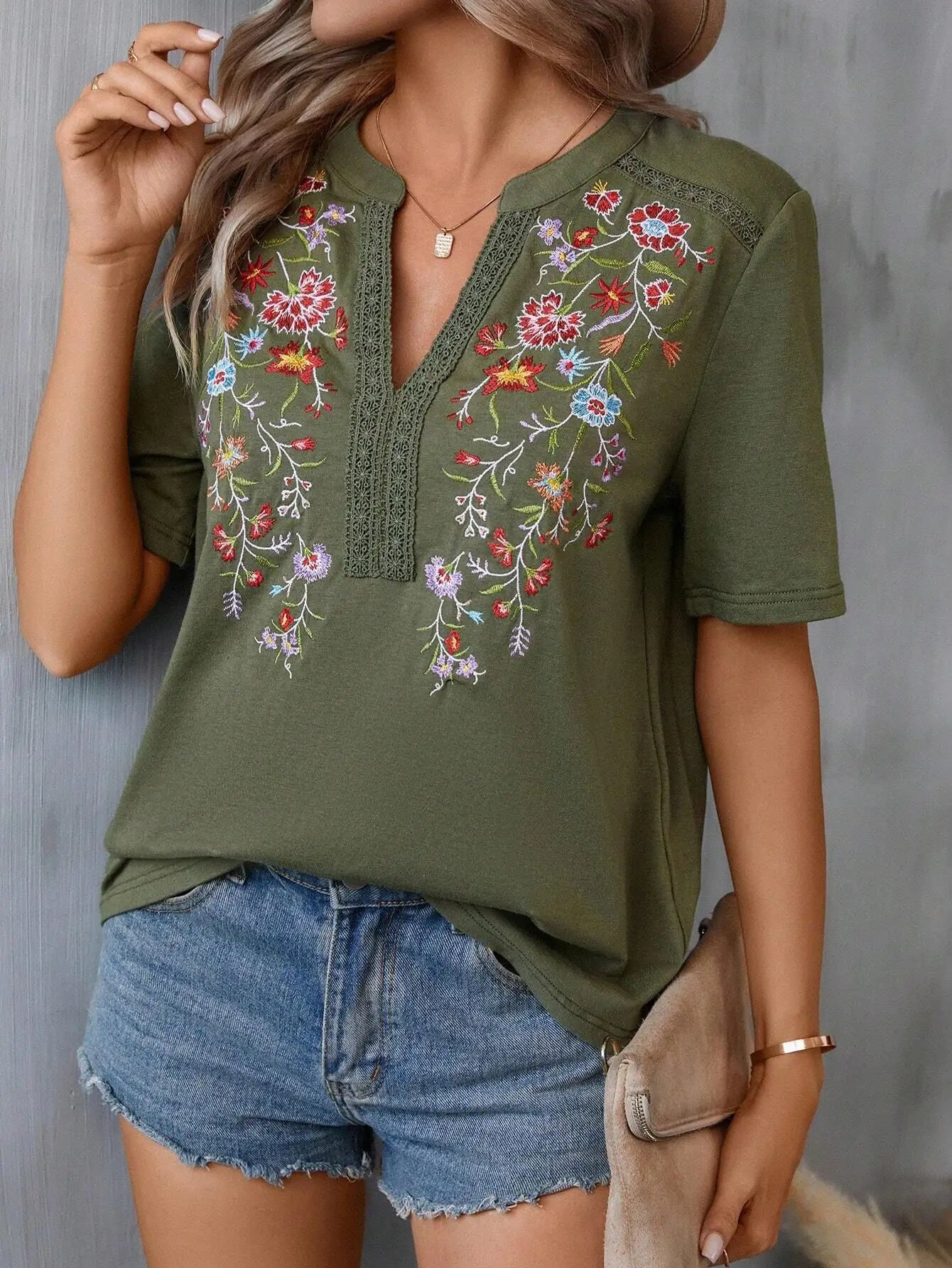 Blusa Floral Bordada