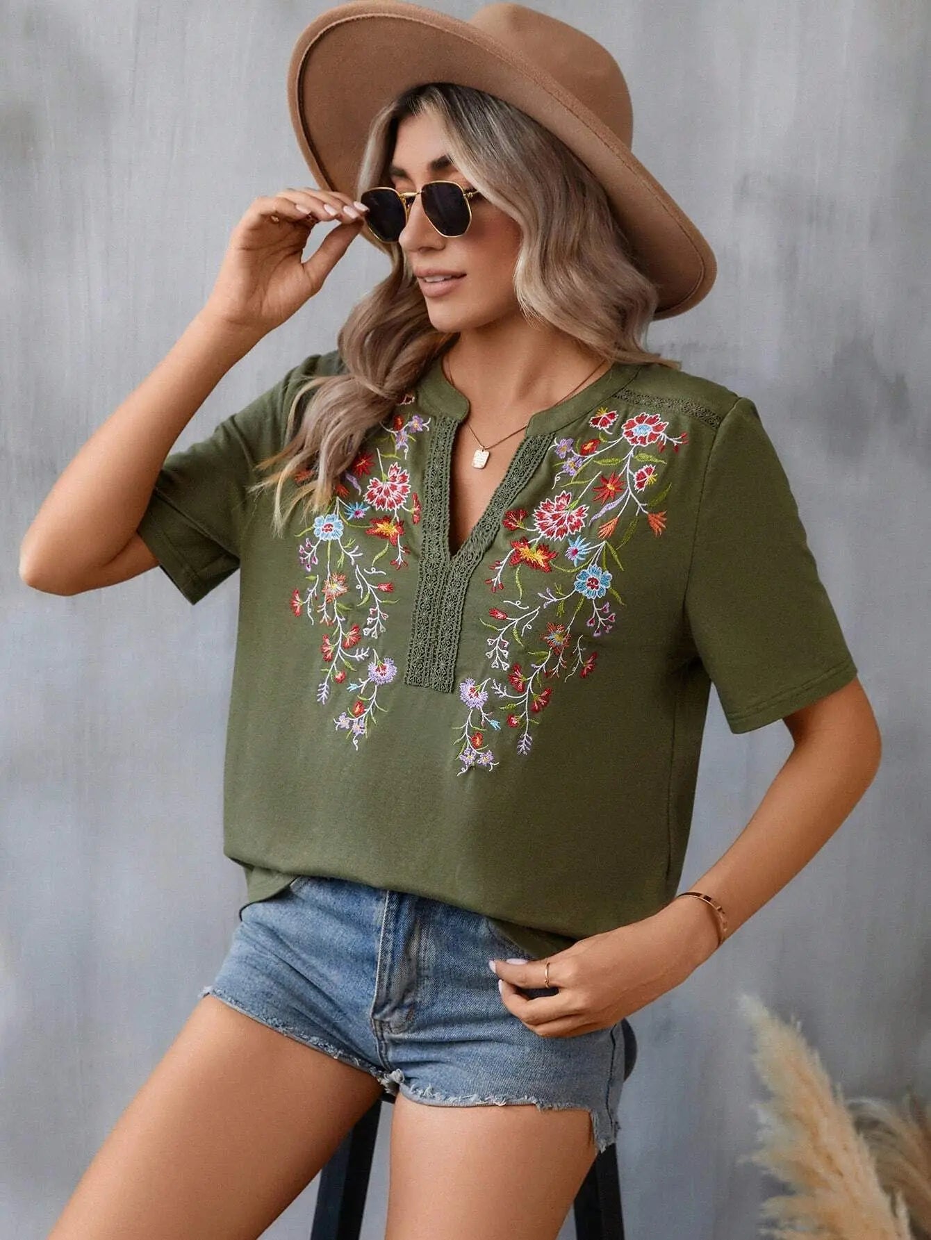 Blusa Floral Bordada