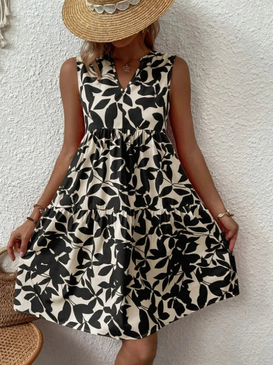 Vestido Curto com Decote em V